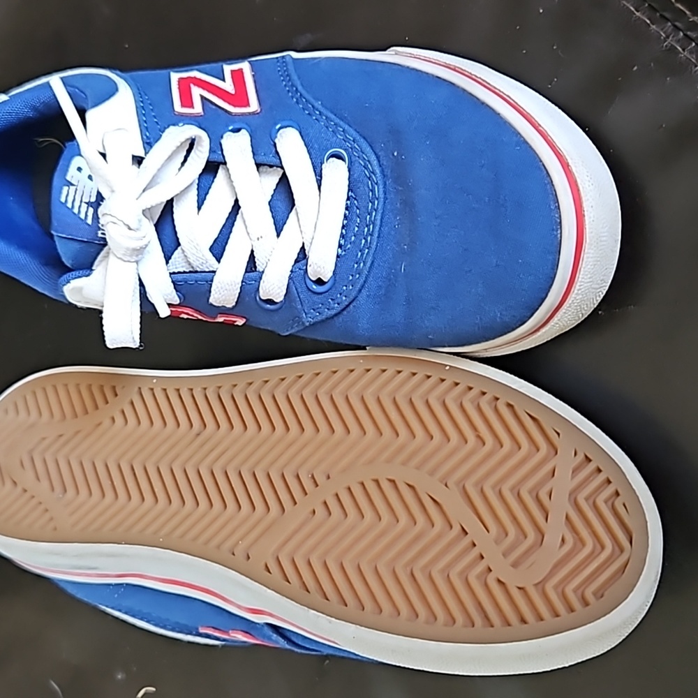 New balance boys shoes